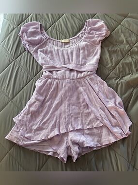 Altar’d State women’s xs lilac light purple flowy romper with back bow